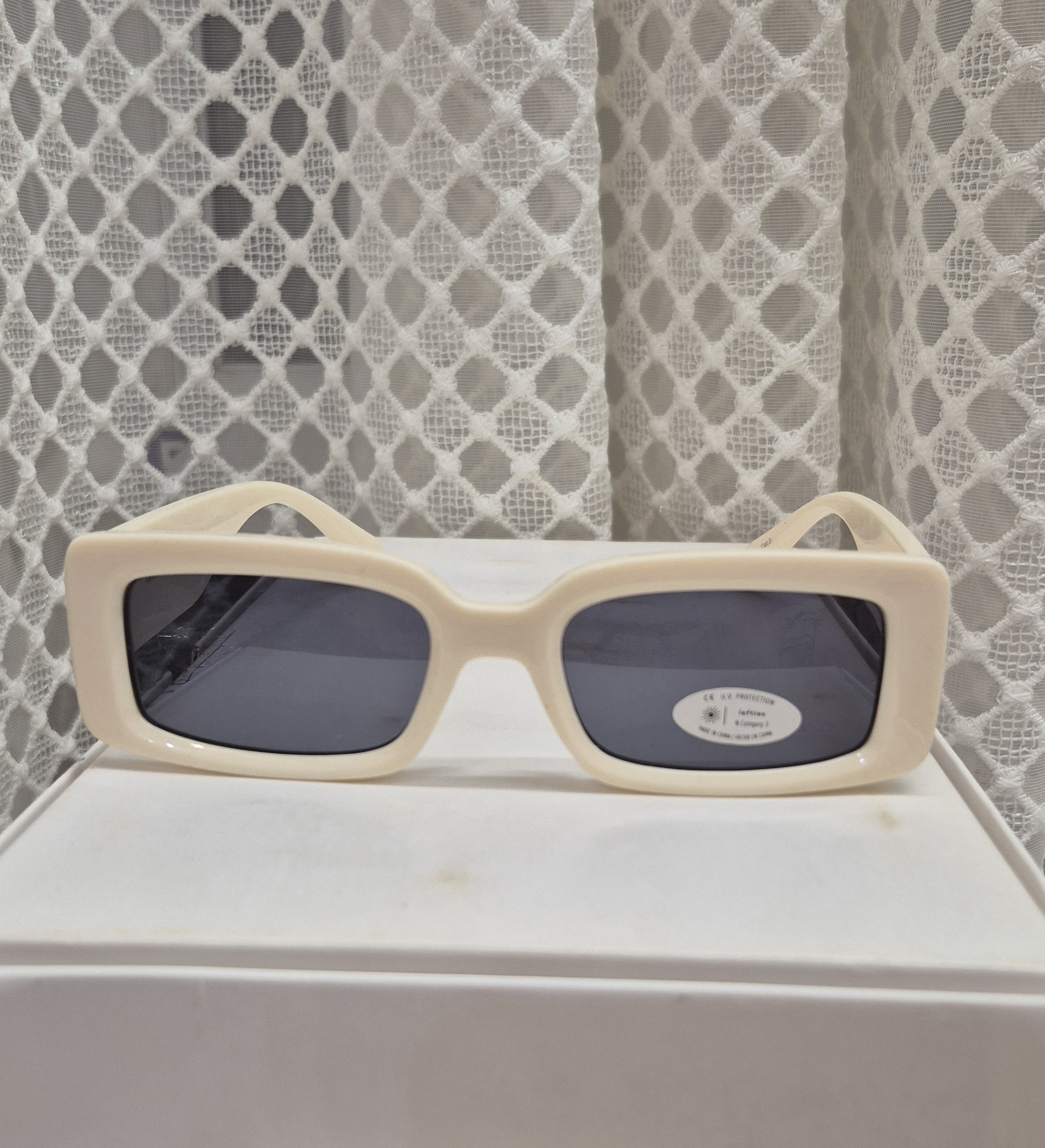 عینک آفتابی سفید uv400